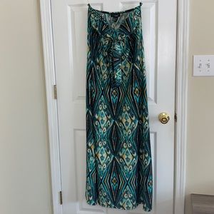 Women’s strapless dress
